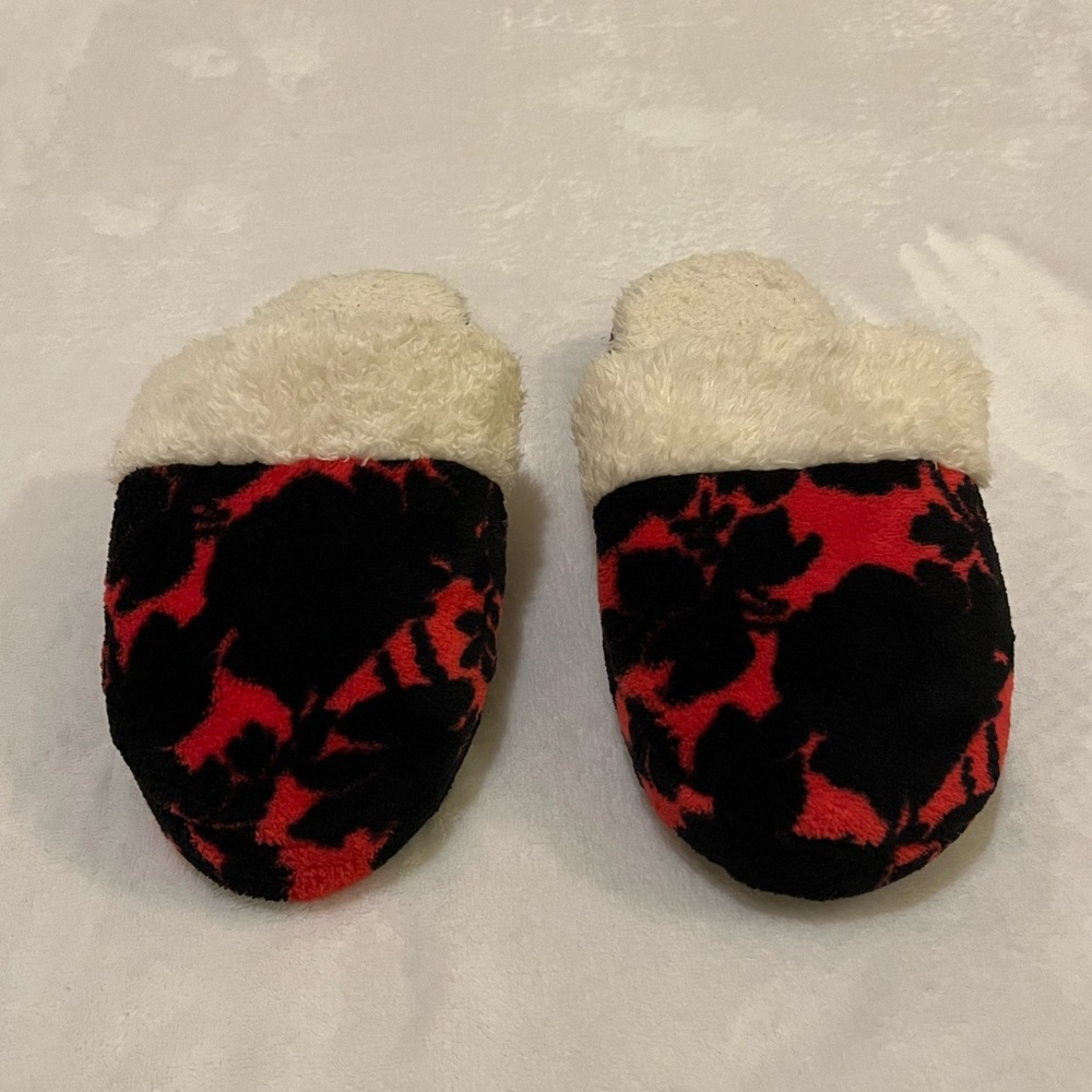 Vera Bradley Slippers - Picture 3 of 5